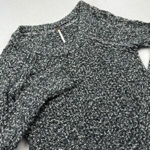 Free People Sweater Small‎ Womens Gray White Crotchet Chunky Knit Off Shoulder